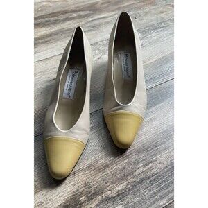 Vintage Etienne Aigner 6.5 M Anne Marie Cap-Toe 1.5 Block Heel Pump Yellow/Cream